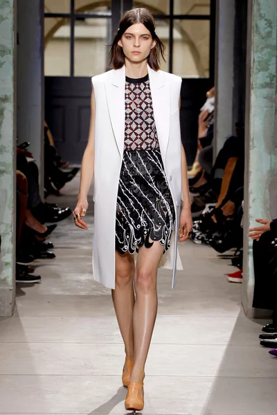 Look 38